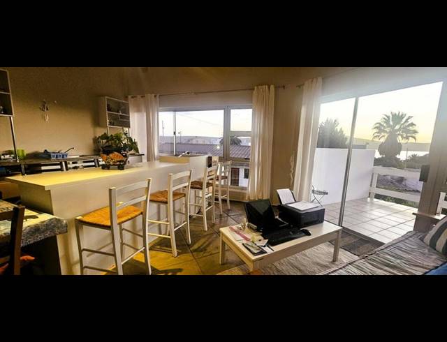 7 BEDROOM HOUSE FOR SALE IN MIDDEDORP